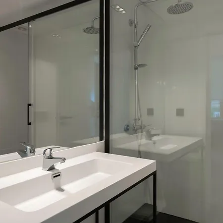 Atlantic Ocean View Firstline Апартаменти